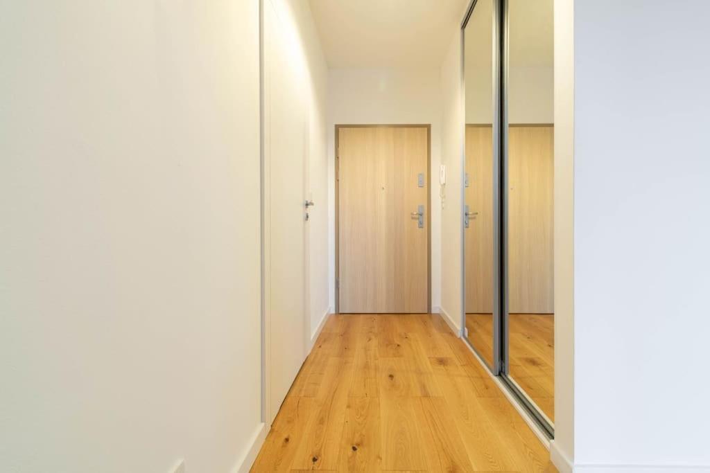 Olive Tree Apartment - Klimatyzacja - Air Conditioning-Self-Check-In Katovice Exteriér fotografie